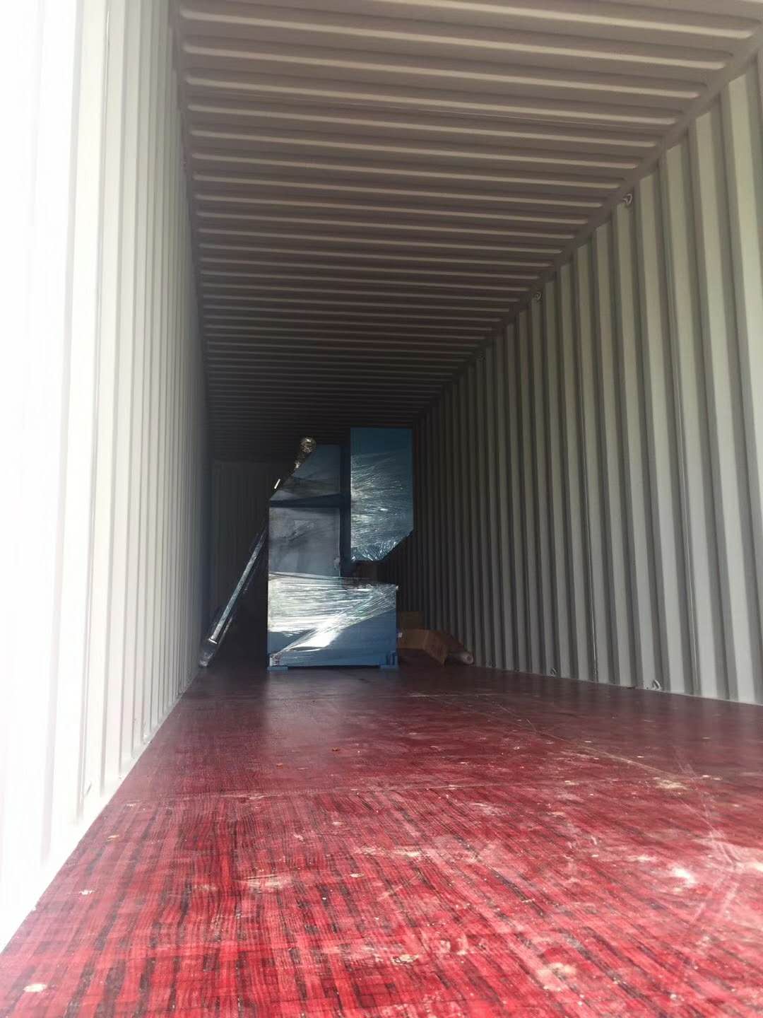 數(shù)控刨槽機(jī)裝柜，即將漂洋過海到美國