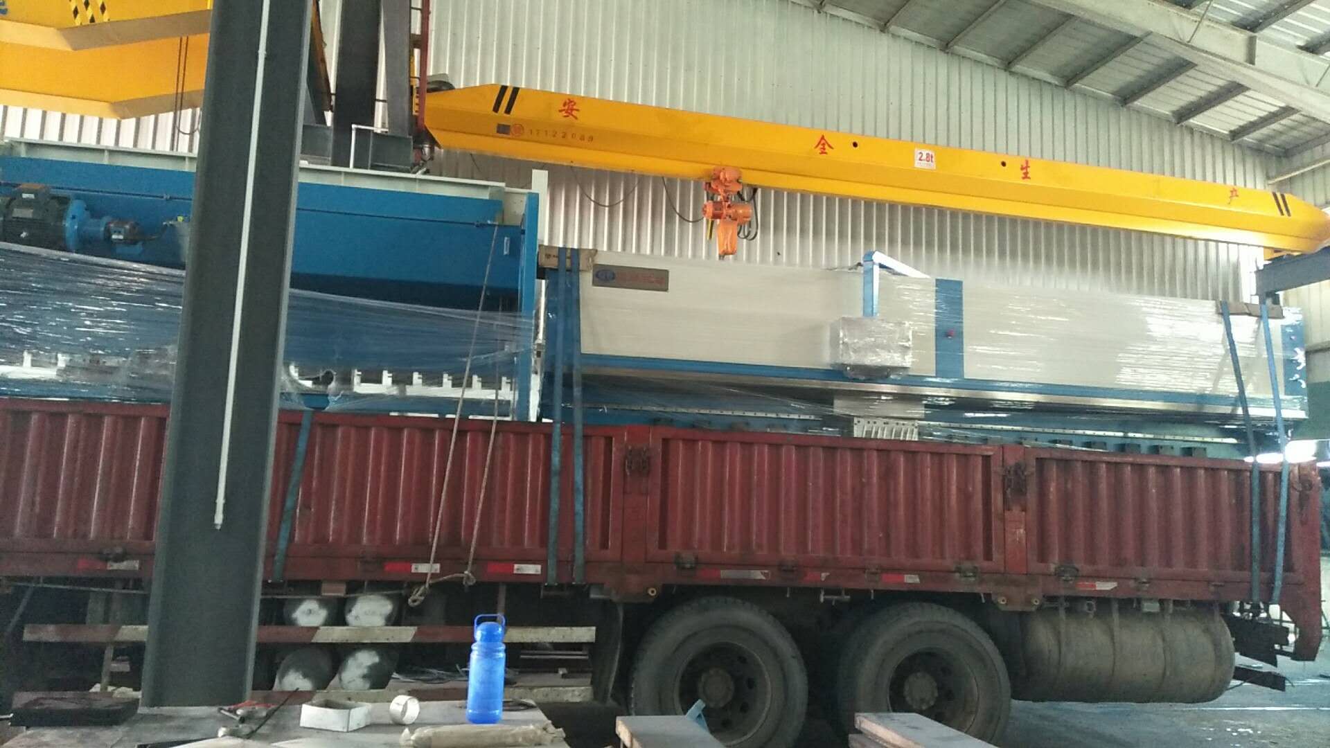 刨槽機(jī)折彎機(jī)雙雙出貨佛山陳村